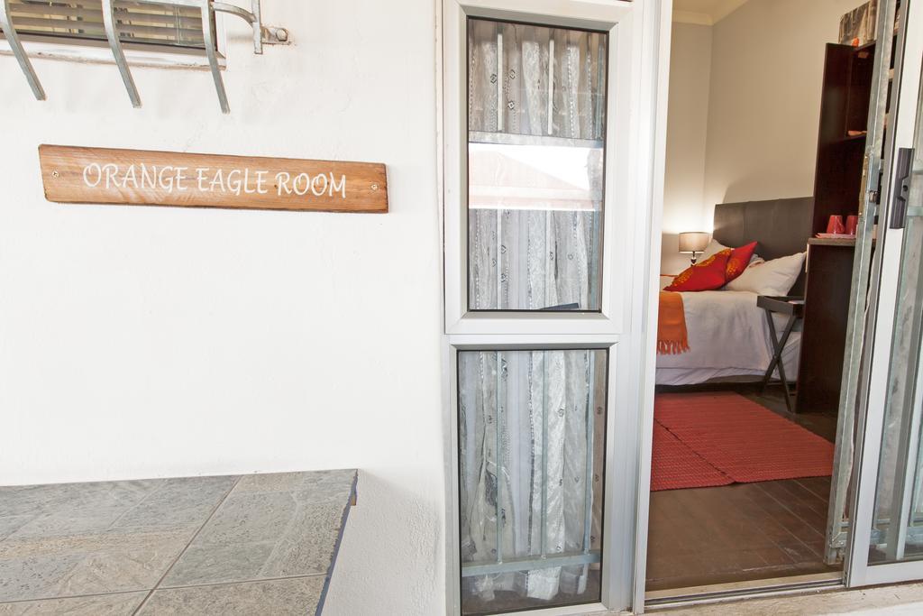 Eaglesnest Bed & Breakfast Kuils River エクステリア 写真
